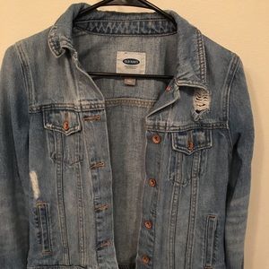 Old Navy women’s distressed denim jacket
